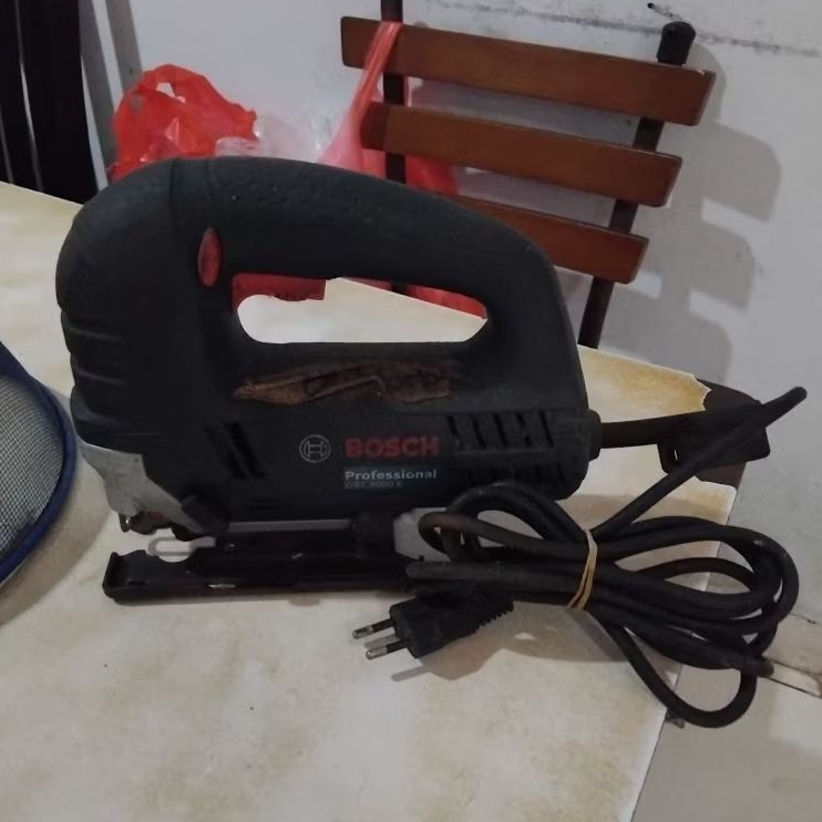 Jigsaw Mesin Gergaji Bosch GST 8000 E