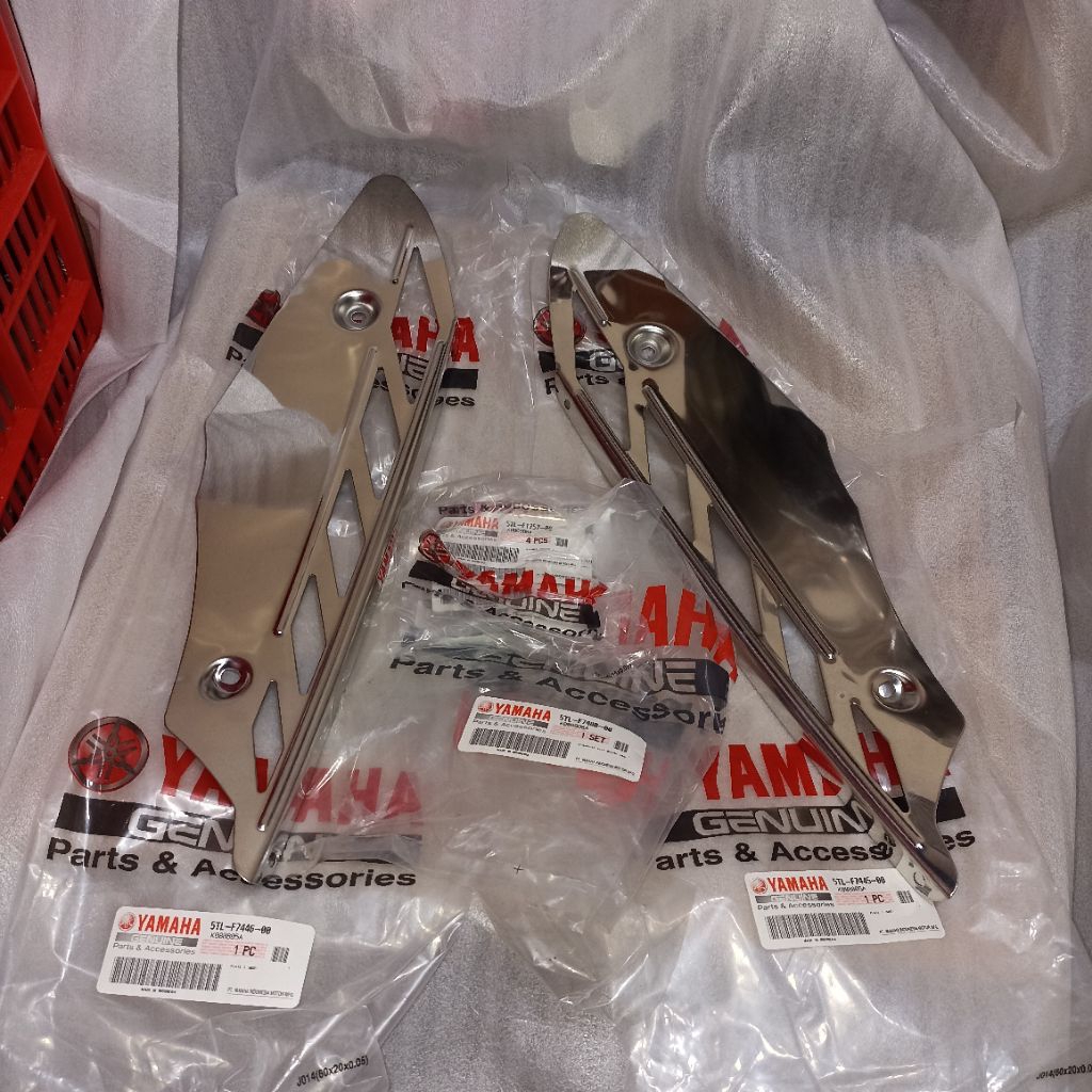 plat lantai garnis set baut accesories stainless step board 5TL Yamaha Mio Smile Sporty Original day