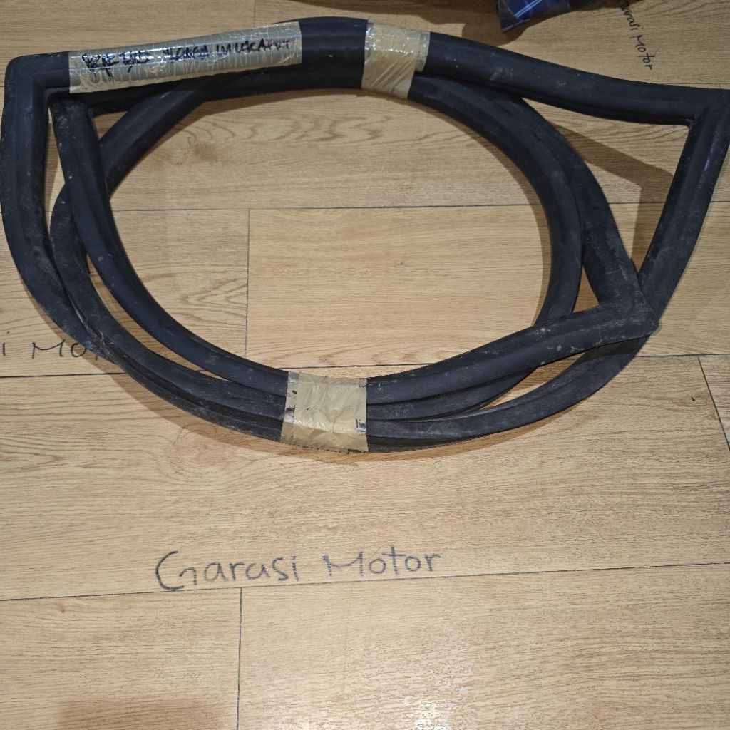 KARET KACA DEPAN MOBIL KIJANG 5K