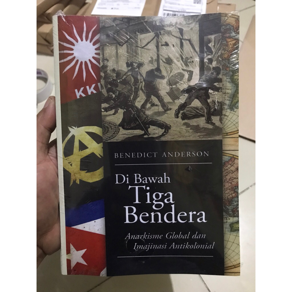 MP - Di bawah tiga bendera