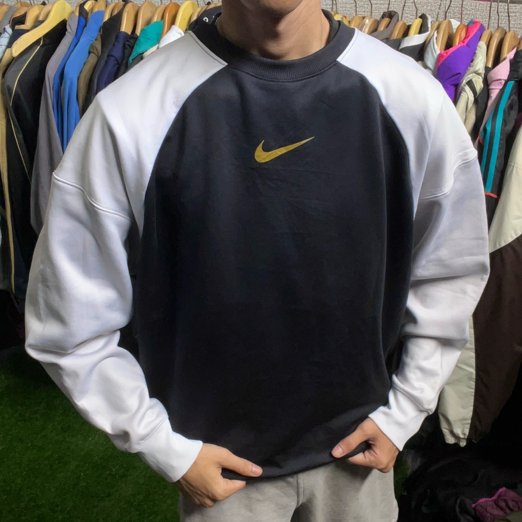 Cn/Crewneck nike center