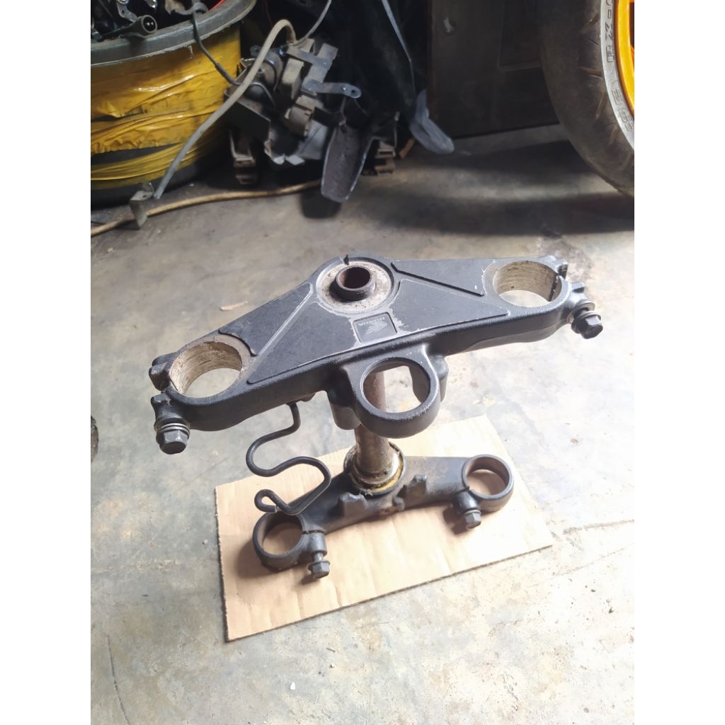 Segitiga Atas & Bawah Triplecamp CBR 250R CBU KYJ Thailand Original Second