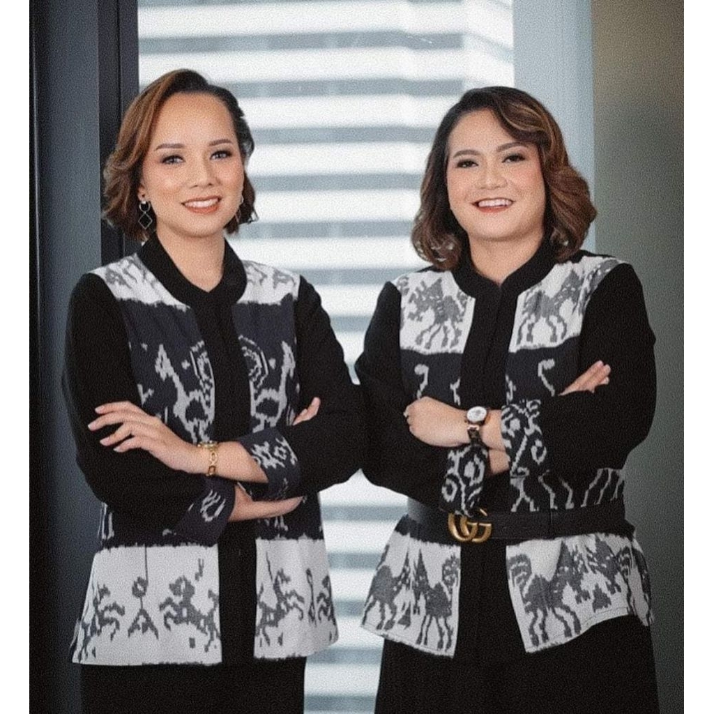 Blus Tenun Motif Sumba