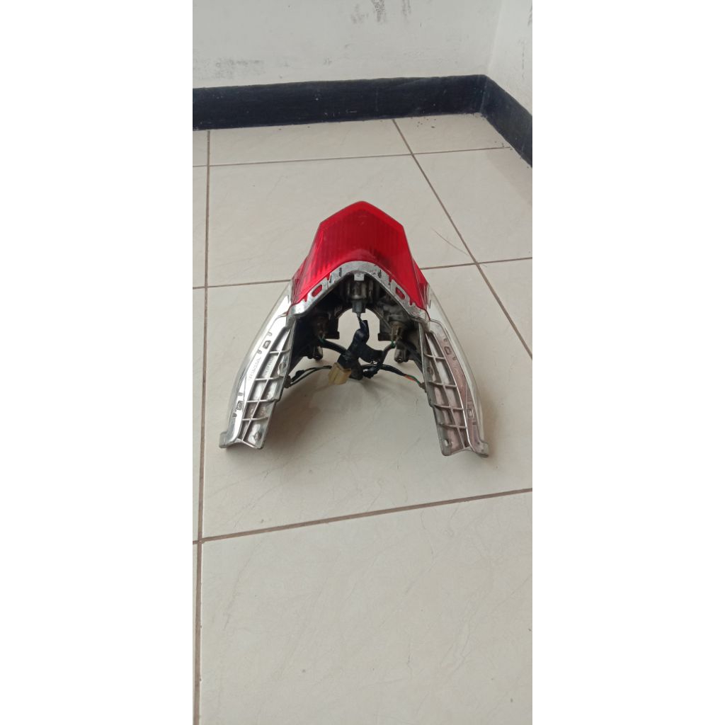 lampu rem lampu belakang honda vario 125 old  vario 125 kzr original copotan