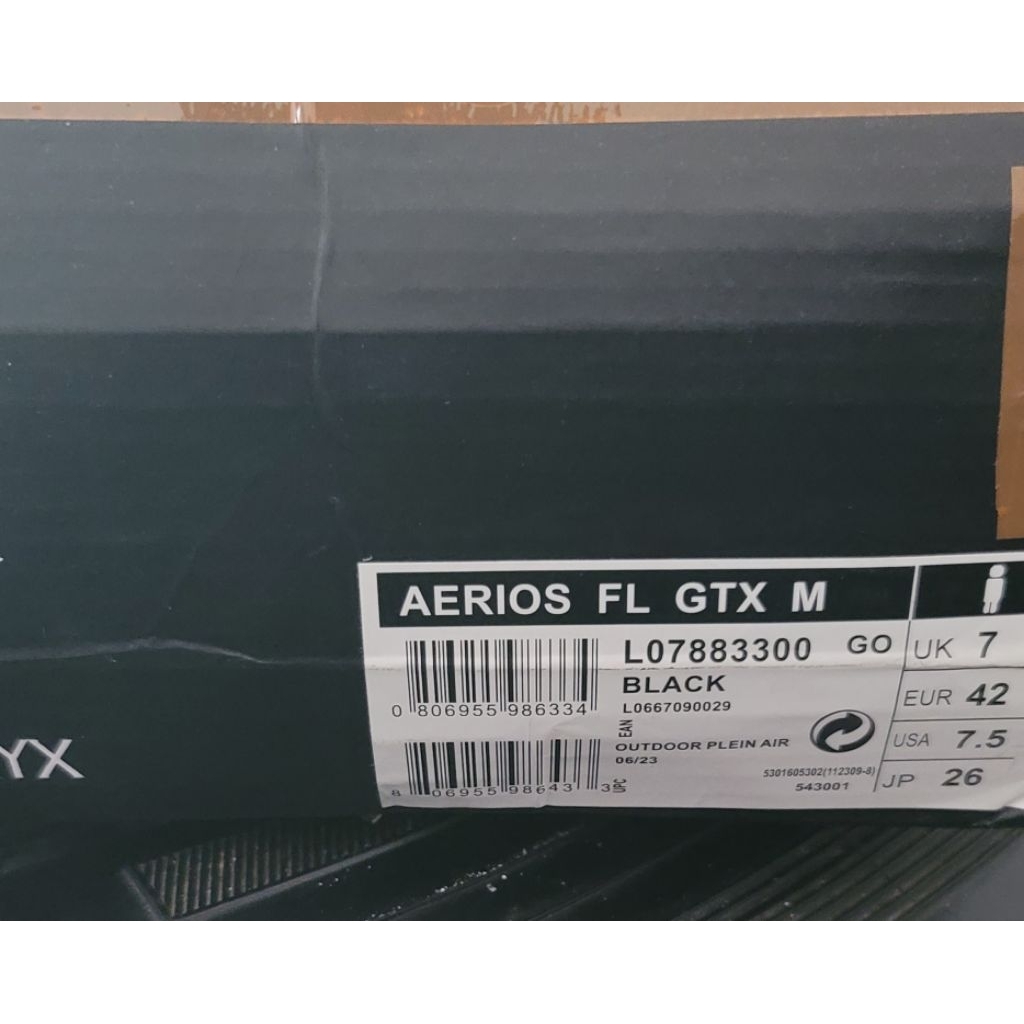 Sepatu Arcteryx UK 42