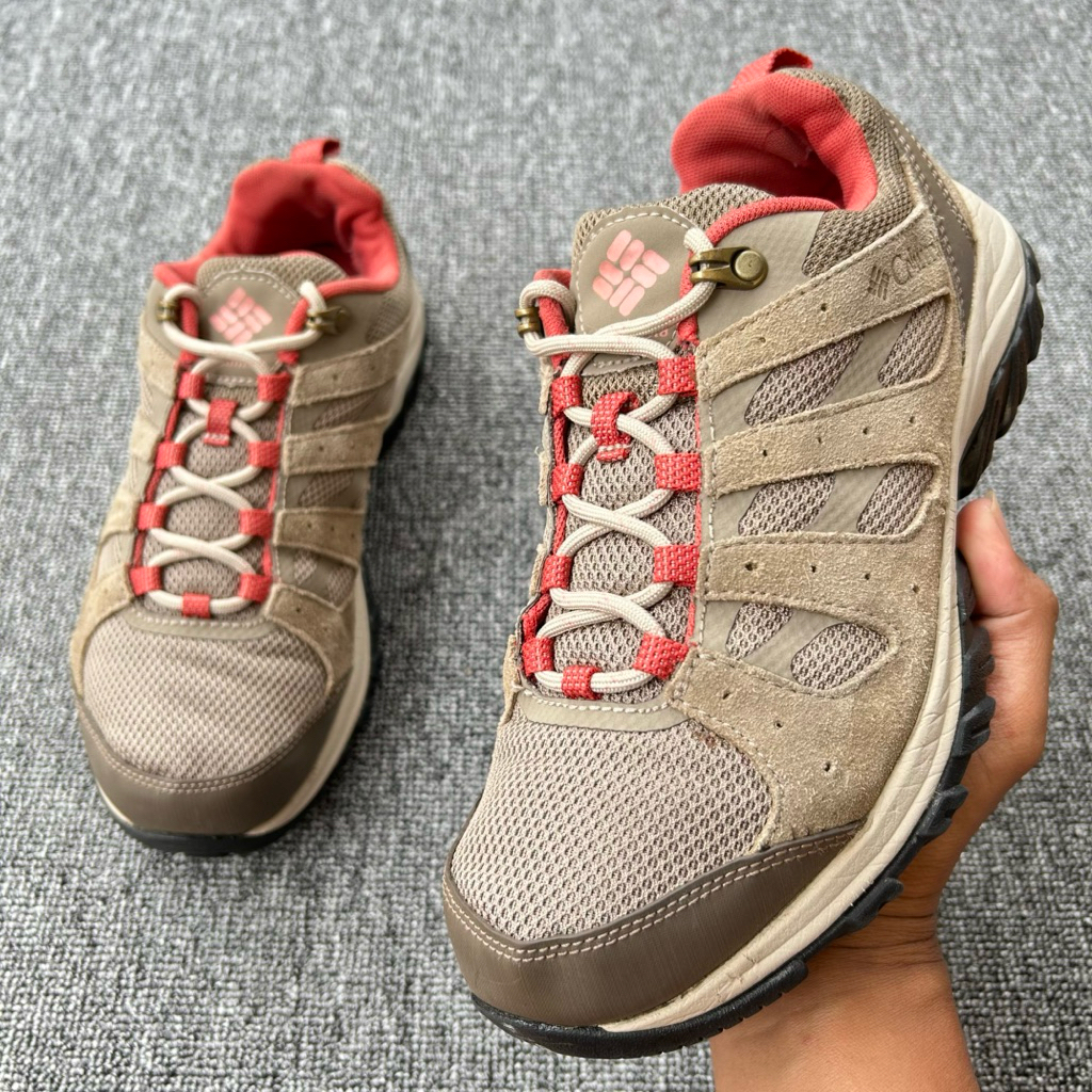 Sepatu Hiking COLUMBIA Redmond III Size 39.5 Panjang Insole 25.5 cm