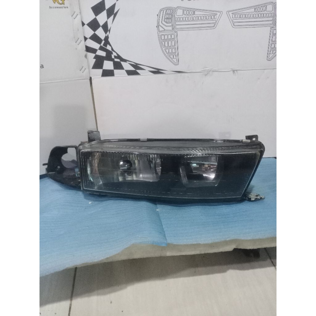 Headlamp Lampu depan Mitsubishi Galant hiu v6 Original