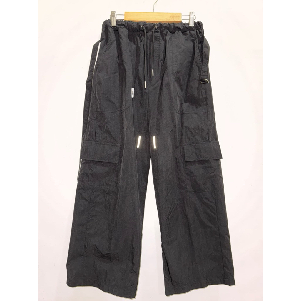 Preloved nylon wide cargo pants celana cargo nilon