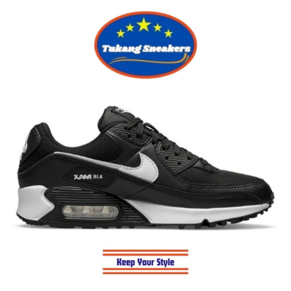 Sepatu Sneakers Wanita Nike Air Max 90 Black NIKDH8010002
