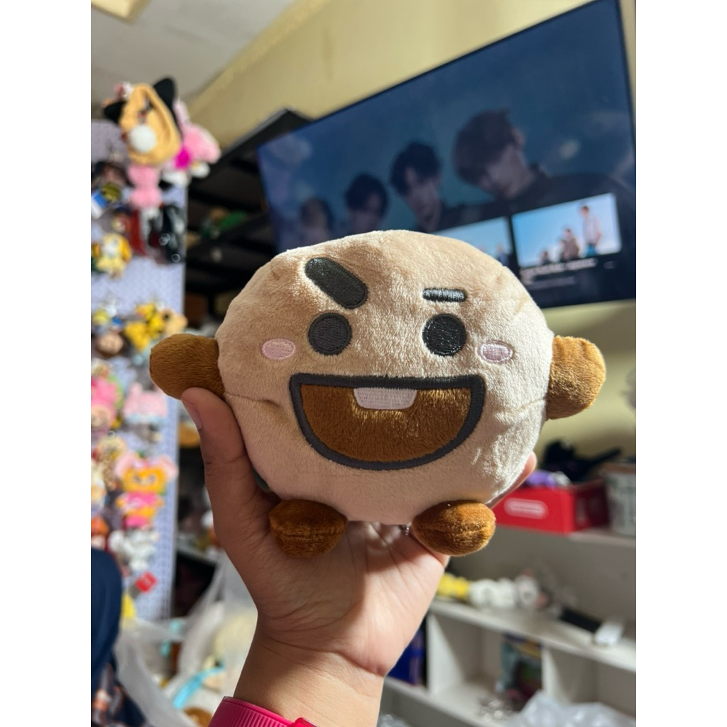 boneka shooky BT21