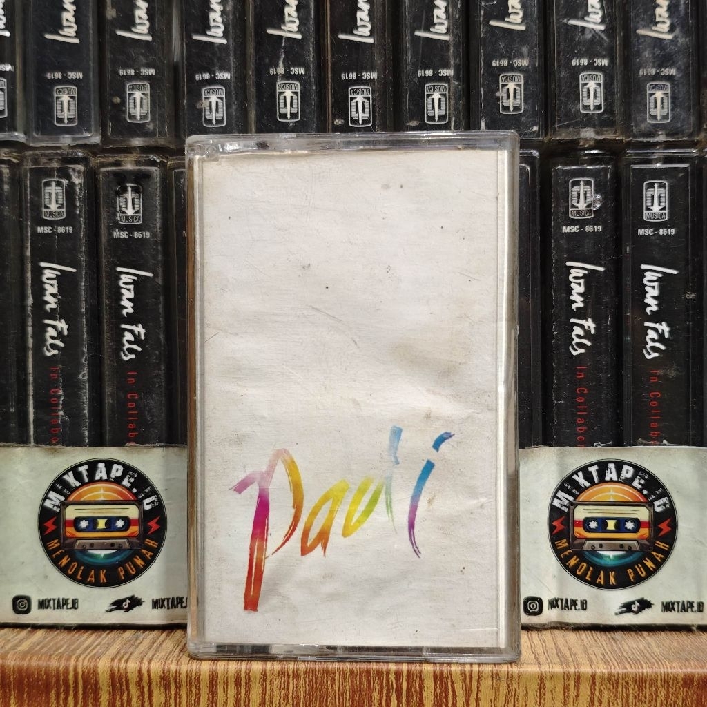 Kaset - Padi - Self Titled - Kaset Pita - Radio Tape - Radio - Pemutar Kaset - Retro - Classic - Cas