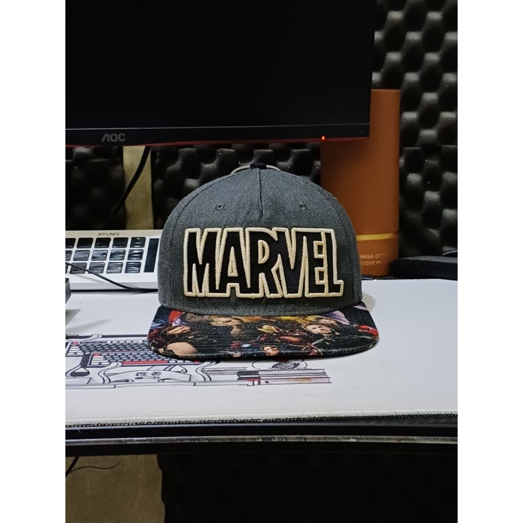 topi marvel second