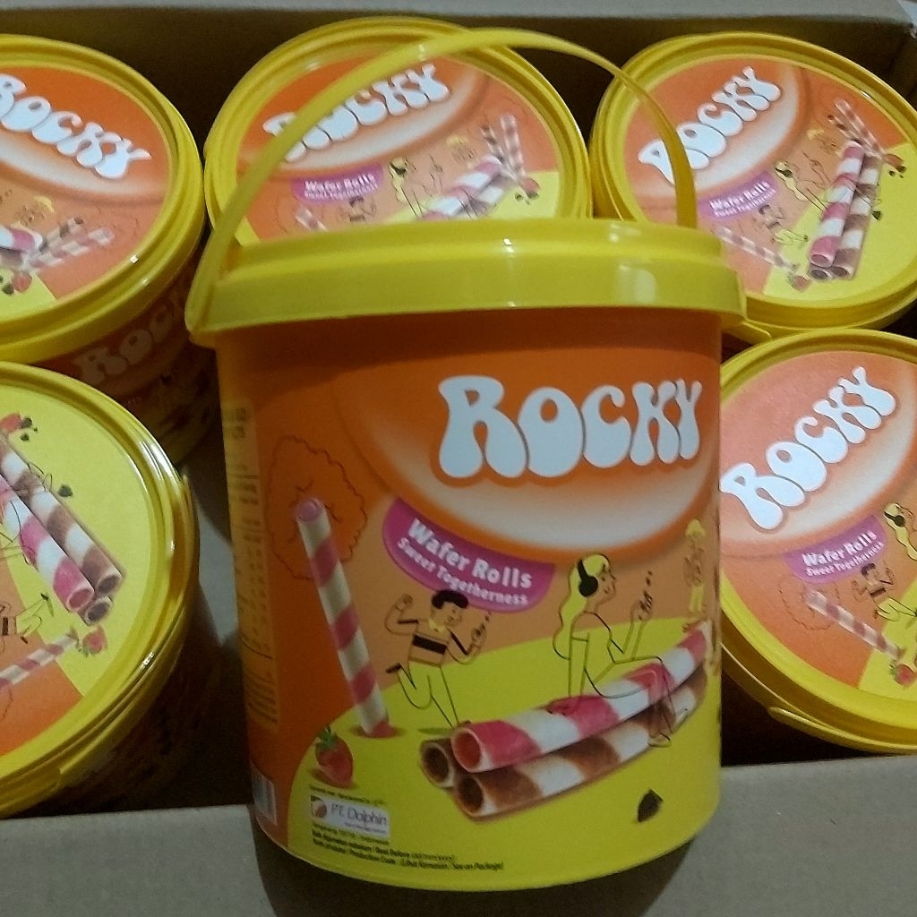 6 Jar Rocky Wafer Stick Rolls Nix Rasa Cho Cho Astor Coklat Strawberry 300gr