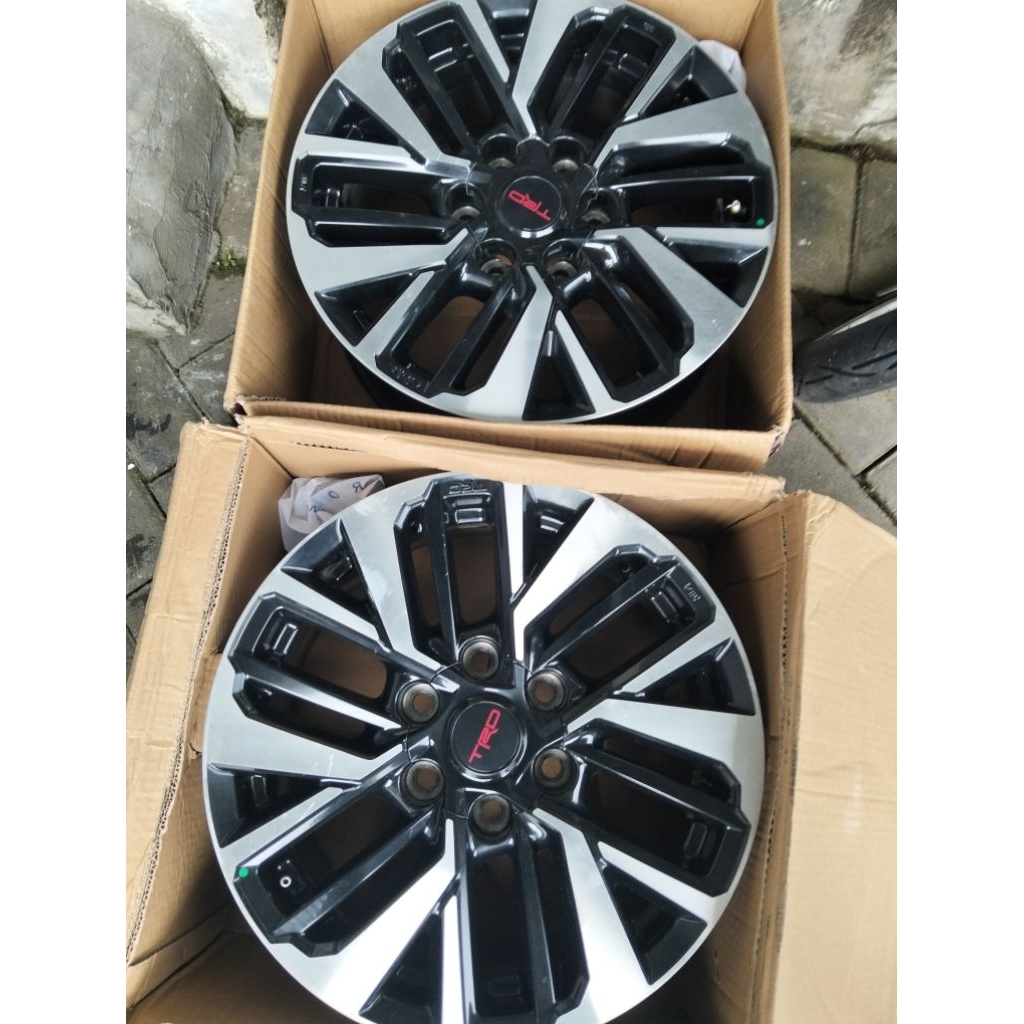 1set velg standar OEM Toyota Fortuner TRD Ring 18.