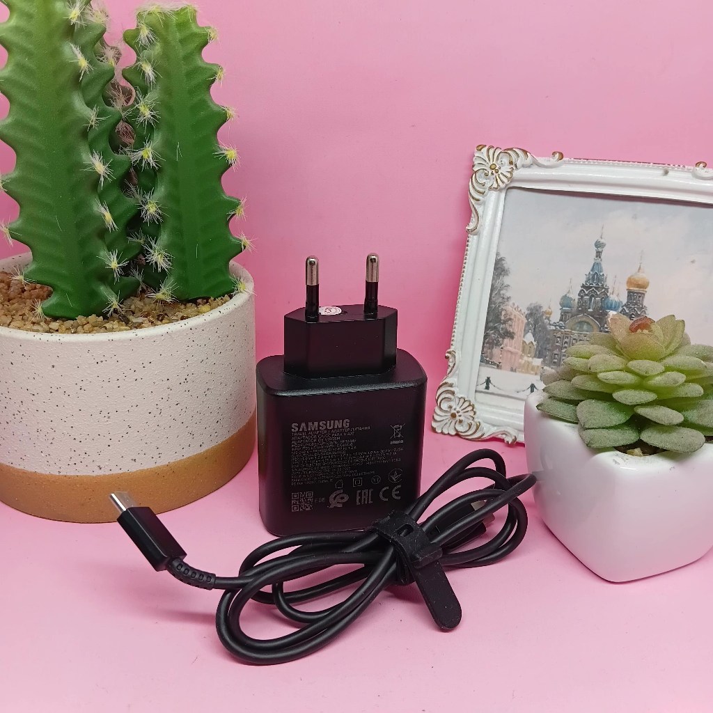 [Preloved] Bundle Samsung Travel Adapter 25W Super Fast Charging Type-C+ Kabel Data Type C to C