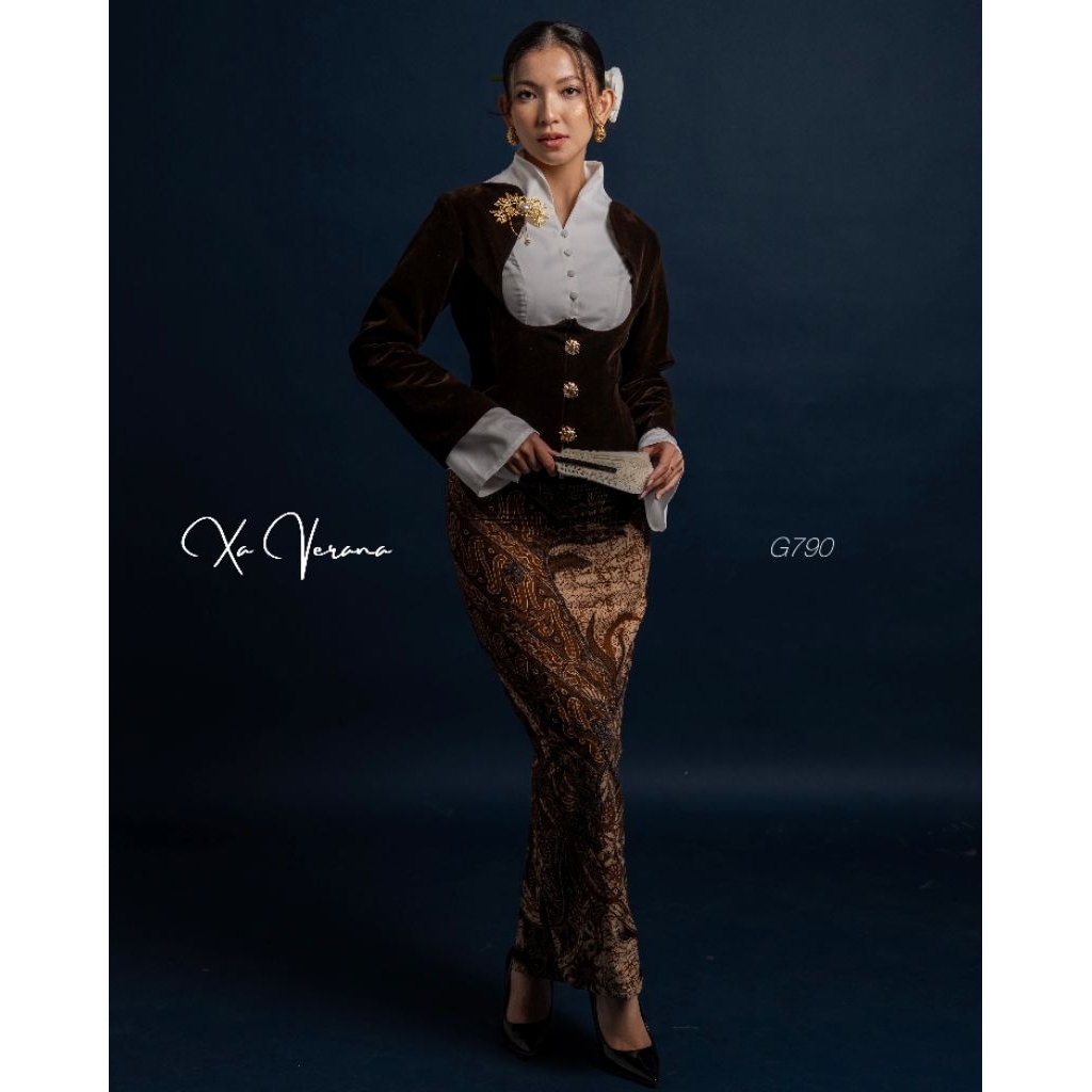 Kebaya bludru premium mix kain satin ,rok batik G790