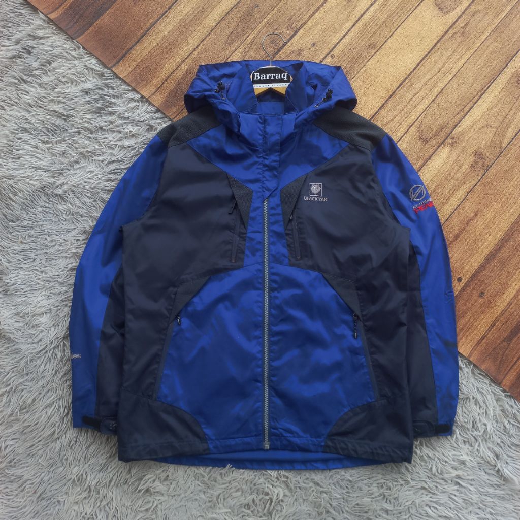 Jaket Outdoor Blackyak Aquabloc Waterreppelent NOT gorpcore goretex blocktech running sports lightwe