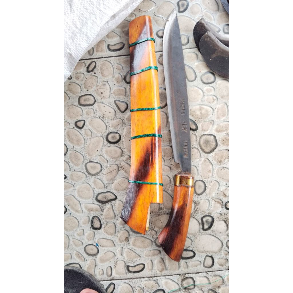 Golok / Pisau Tradisional Sarung Kayu – Kuat & Tajam