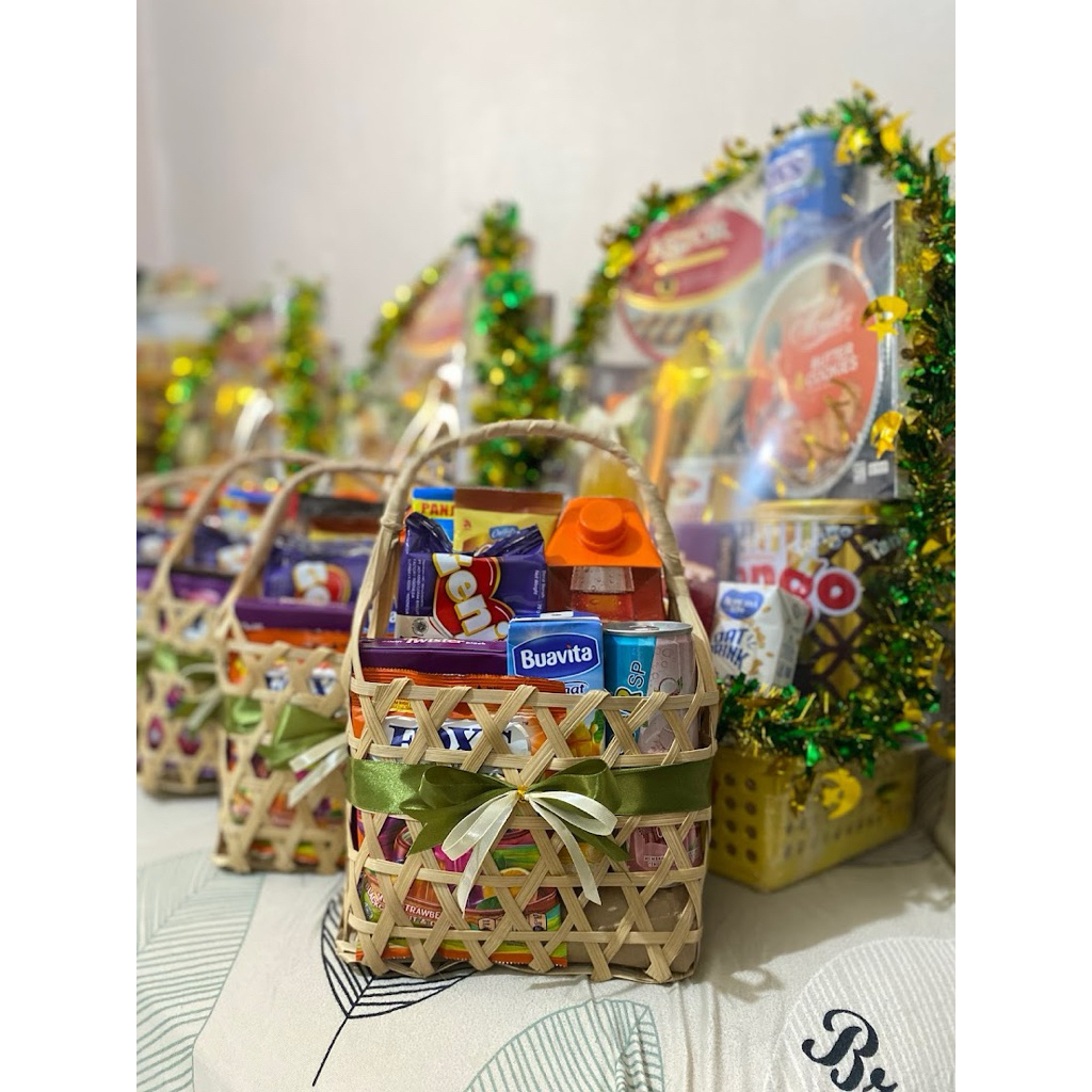Hampers Lebaran Rotan. Parcel Lebaran. Parcel keranjang rotan.