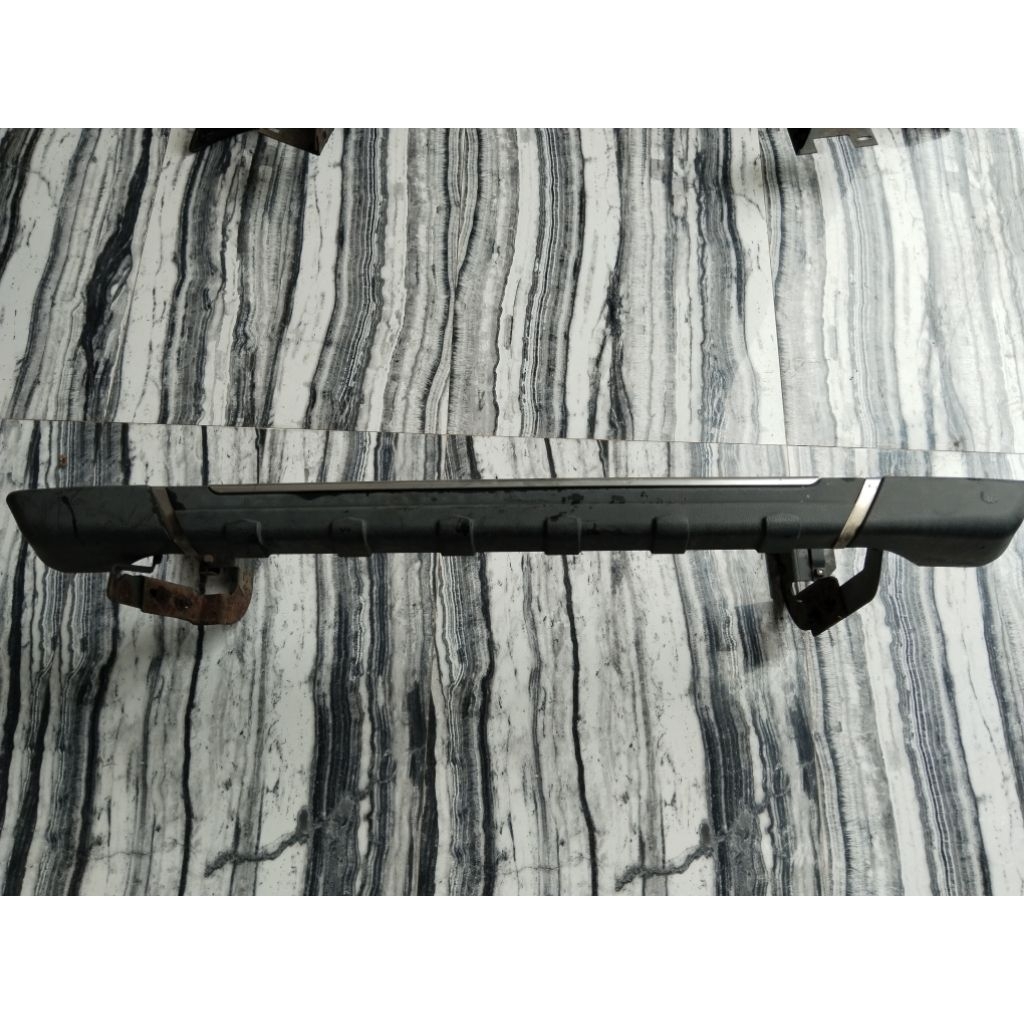 Bumper besi belakang mobil Avanza