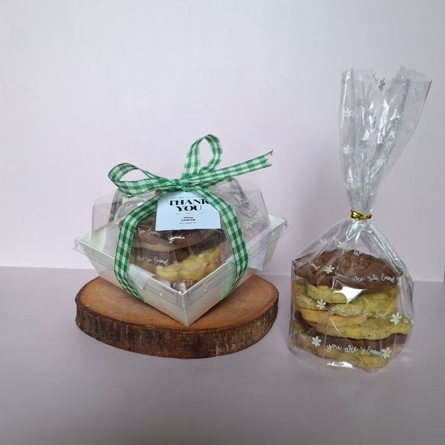 BUTTER COOKIES GMM CHARACTER HAMPERS GIFT |POLCASAN | METAA | JUMMO | PERMPOON | ANY | NEONA | SMYLE