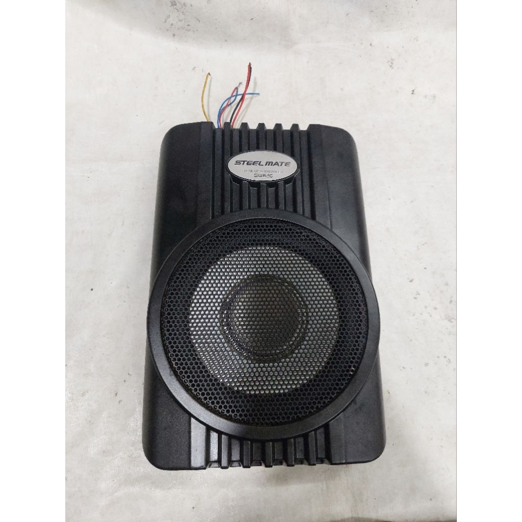 Subwoofer aktip bawah jok Stellmate SW826