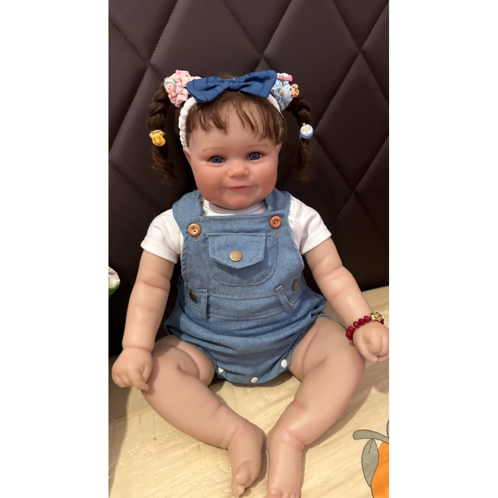 boneka mirip manusia