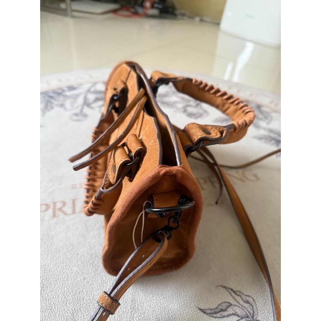 Tas Bal*nci*ga Le City / Classic City mini/nano dalam bahan suede 