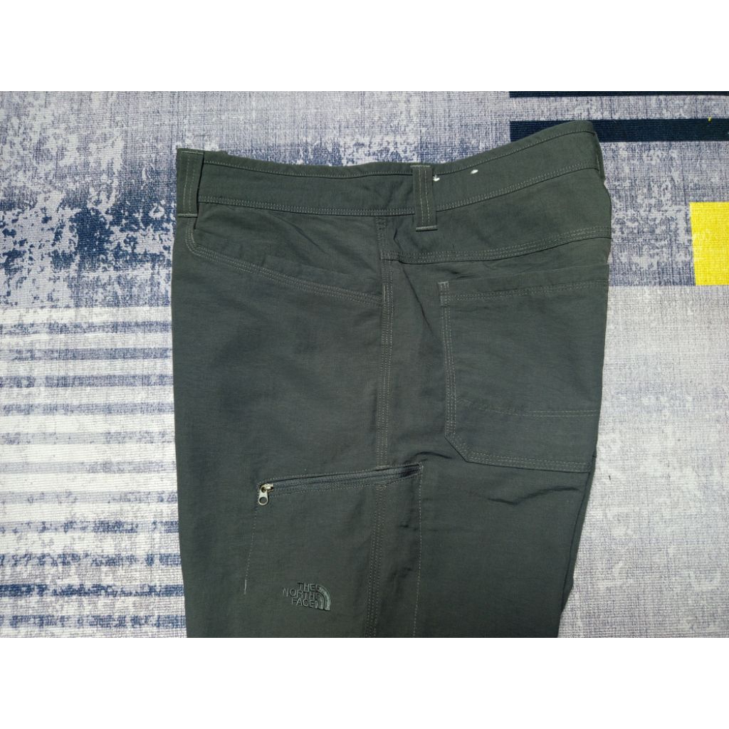 Celana Outdoor The North Face