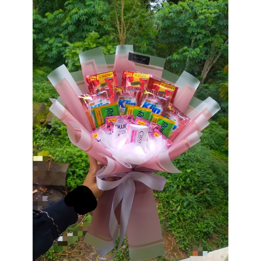 Buket sabun sampo sabun cuci | Buket alat mandi |Buket nuansa pink merah |  Buket hadiah murah
