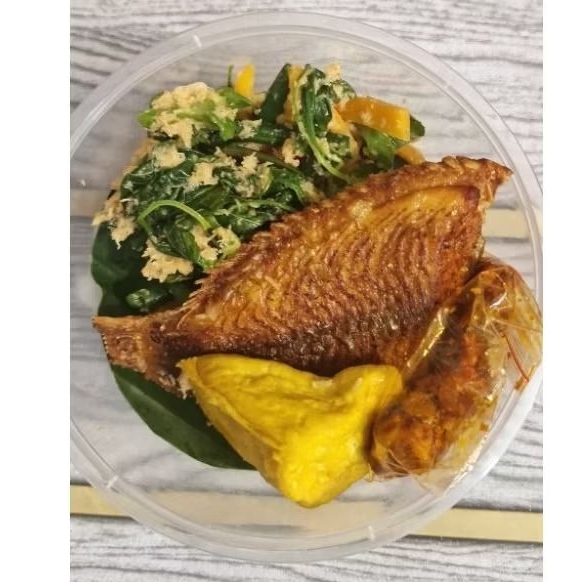 Nasi liwet box dengan ikan nila