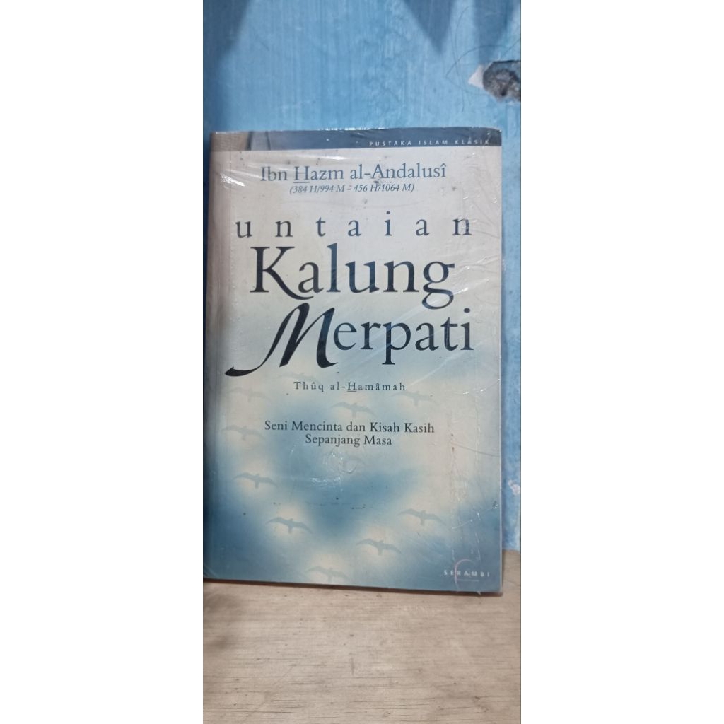 Untaian Kalung Merpati buku