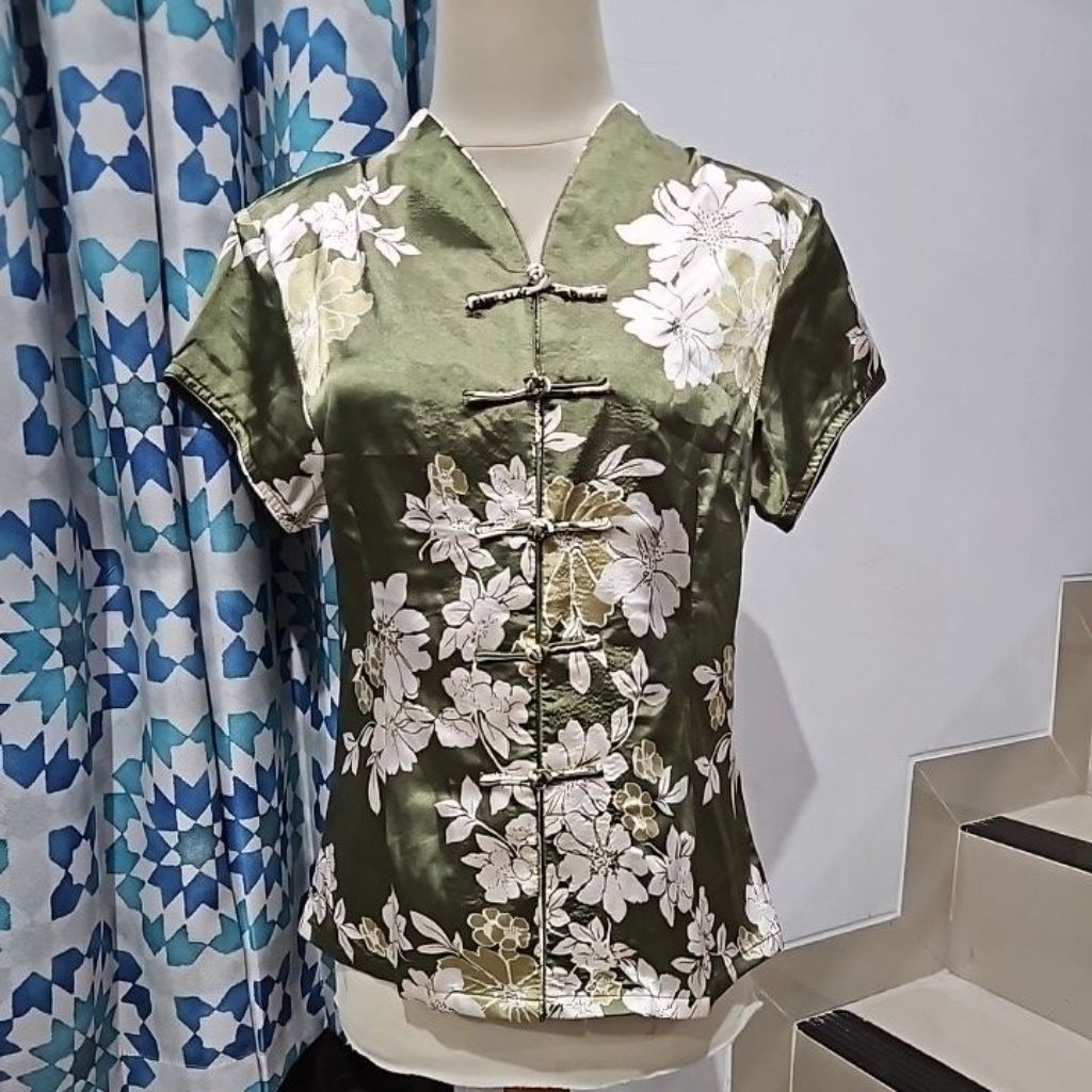 Atasan Cheongsam Hijau Silk Galliano uk. L