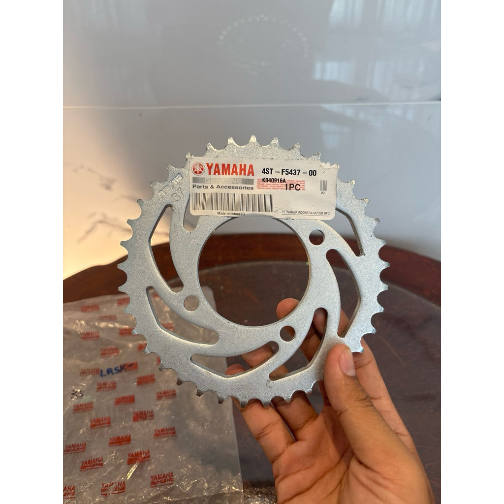 GEAR GIT SPROCKET DRIVEN Yamaha RX KING CRYPTON VEGA VEGA-R 4ST-F5437-00 37T