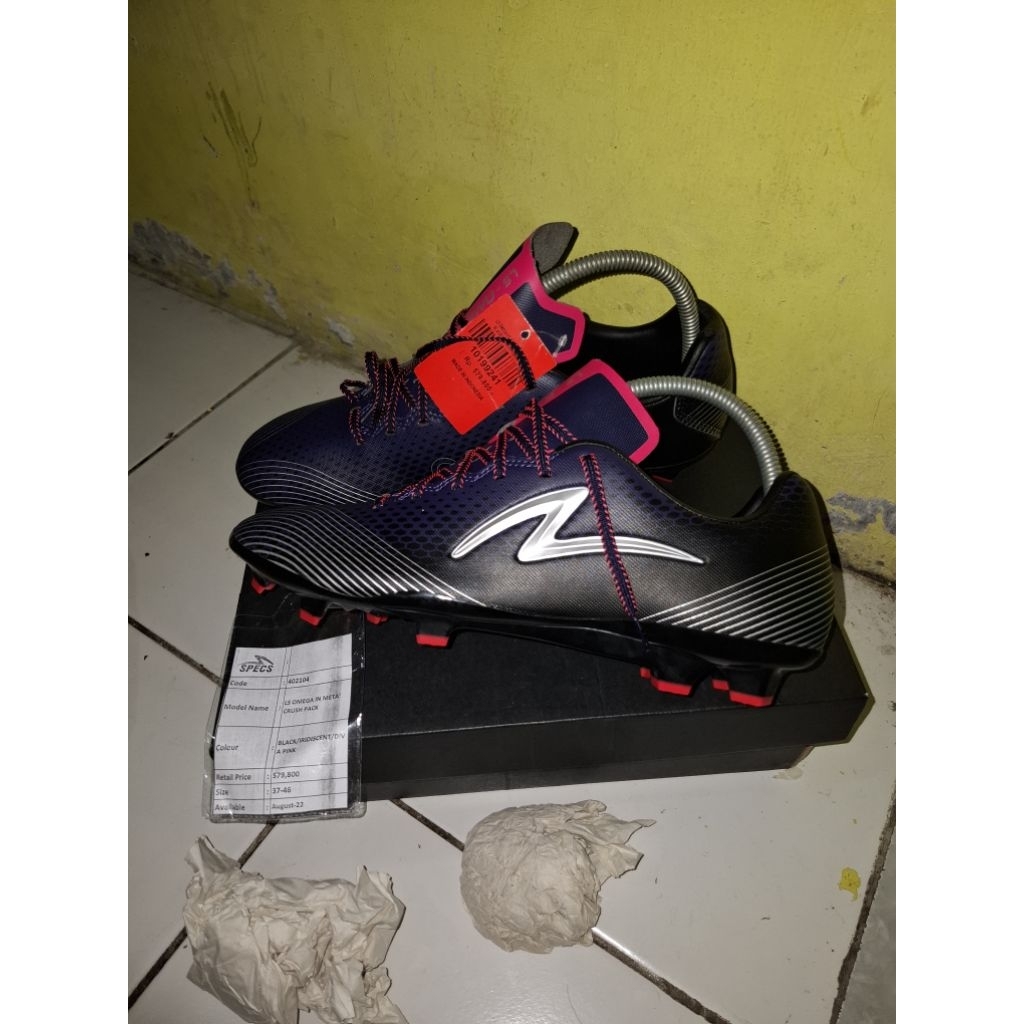 SEPATU BOLA SPECS LS OMEGA