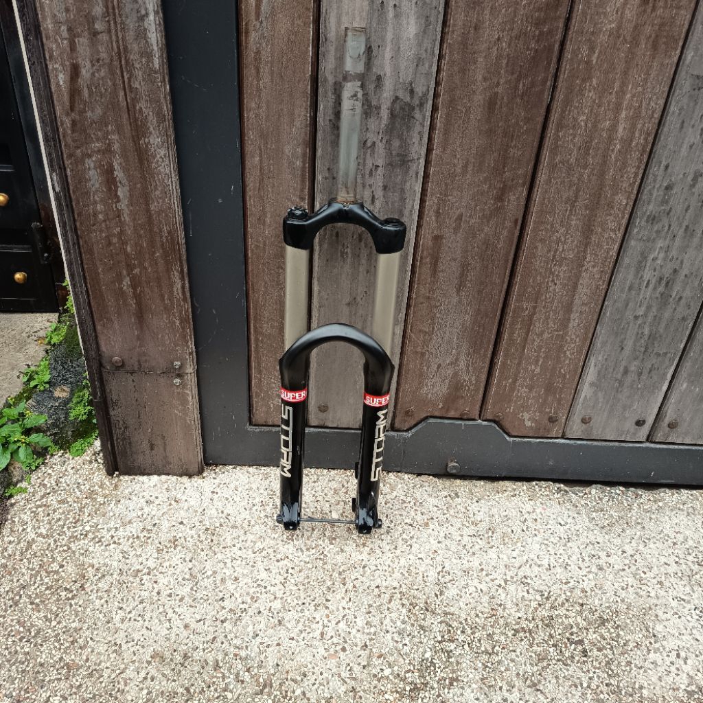 Fork Rst Storm Mulus Istimewah