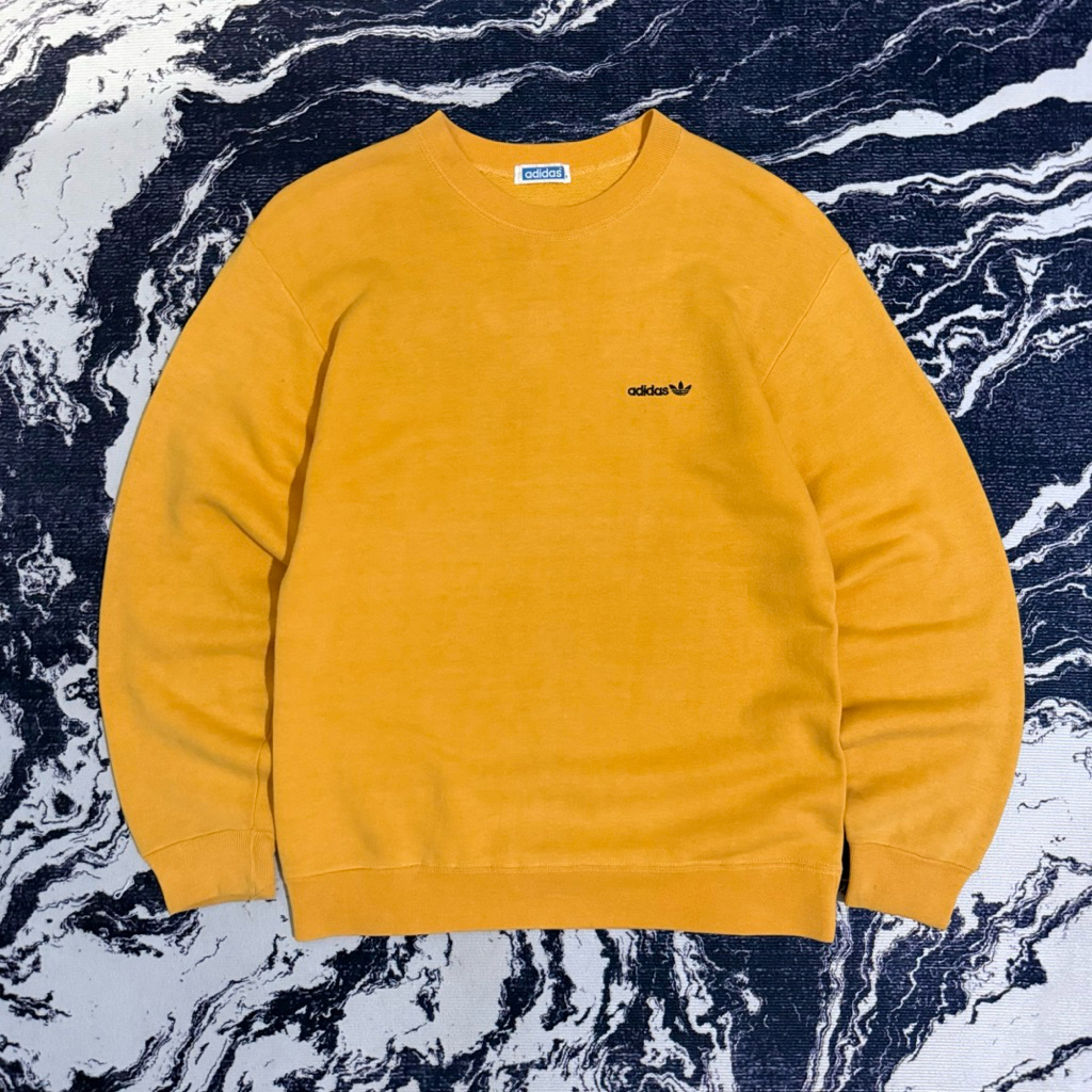 Vintage adidas crewneck