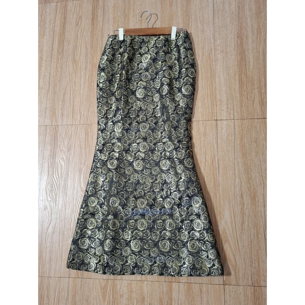Preloved rok duyung