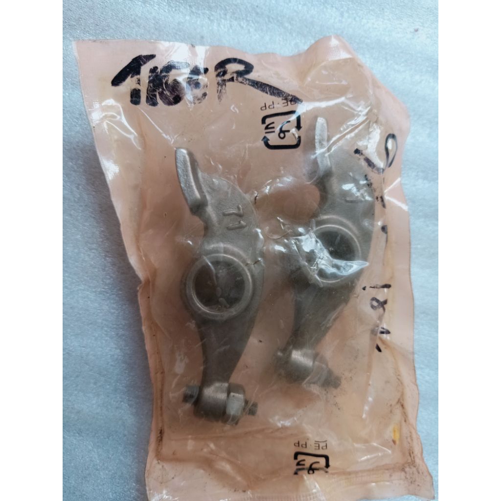 platuk piano klep rocker arm Tiger Mega pro GL pro GL max mex Japan NOS harga sepasang
