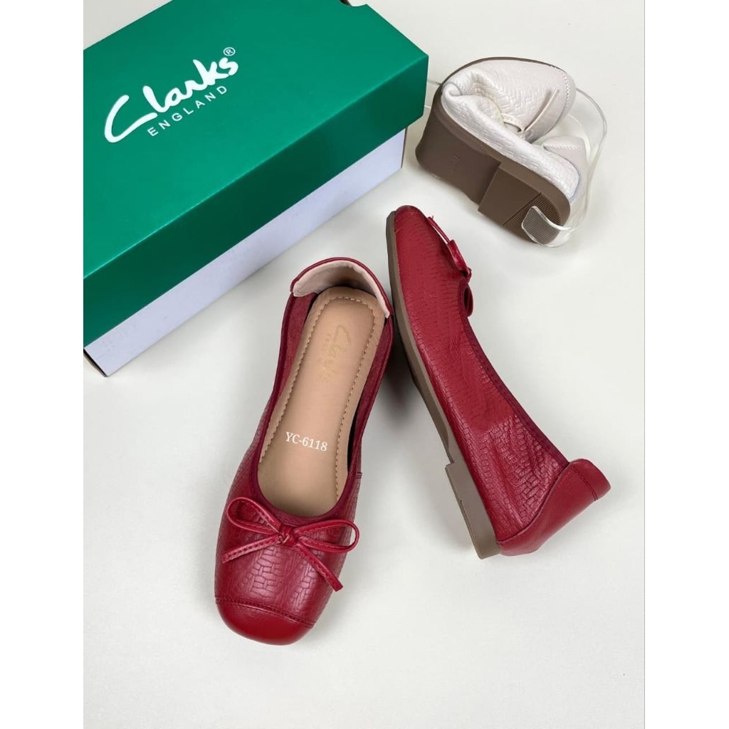 Clarks Original Kulit Sapi Asli Sepatu Wanita Flat Leather Basic Pumps Ballet Ada Corak Motif Size 3