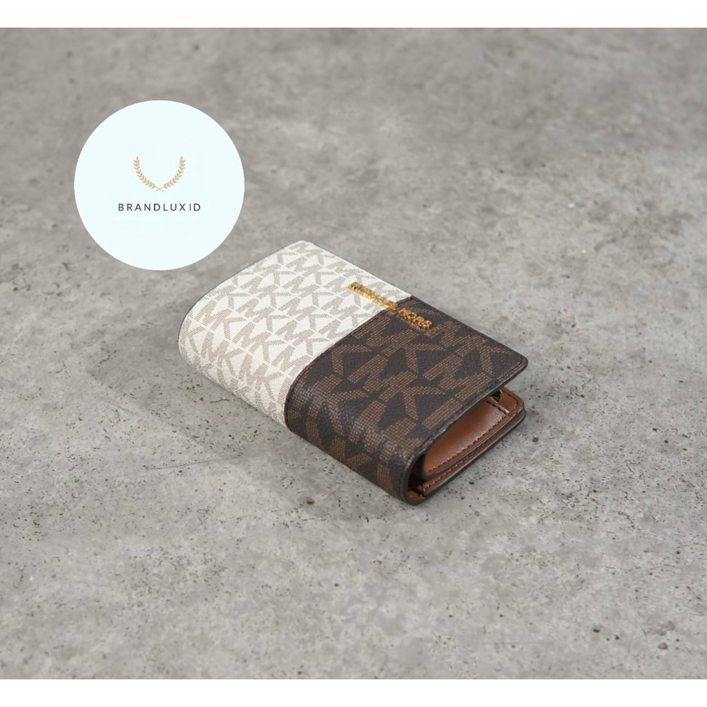 Michael Kors Monogram Half White Bifold Wallet in Brown