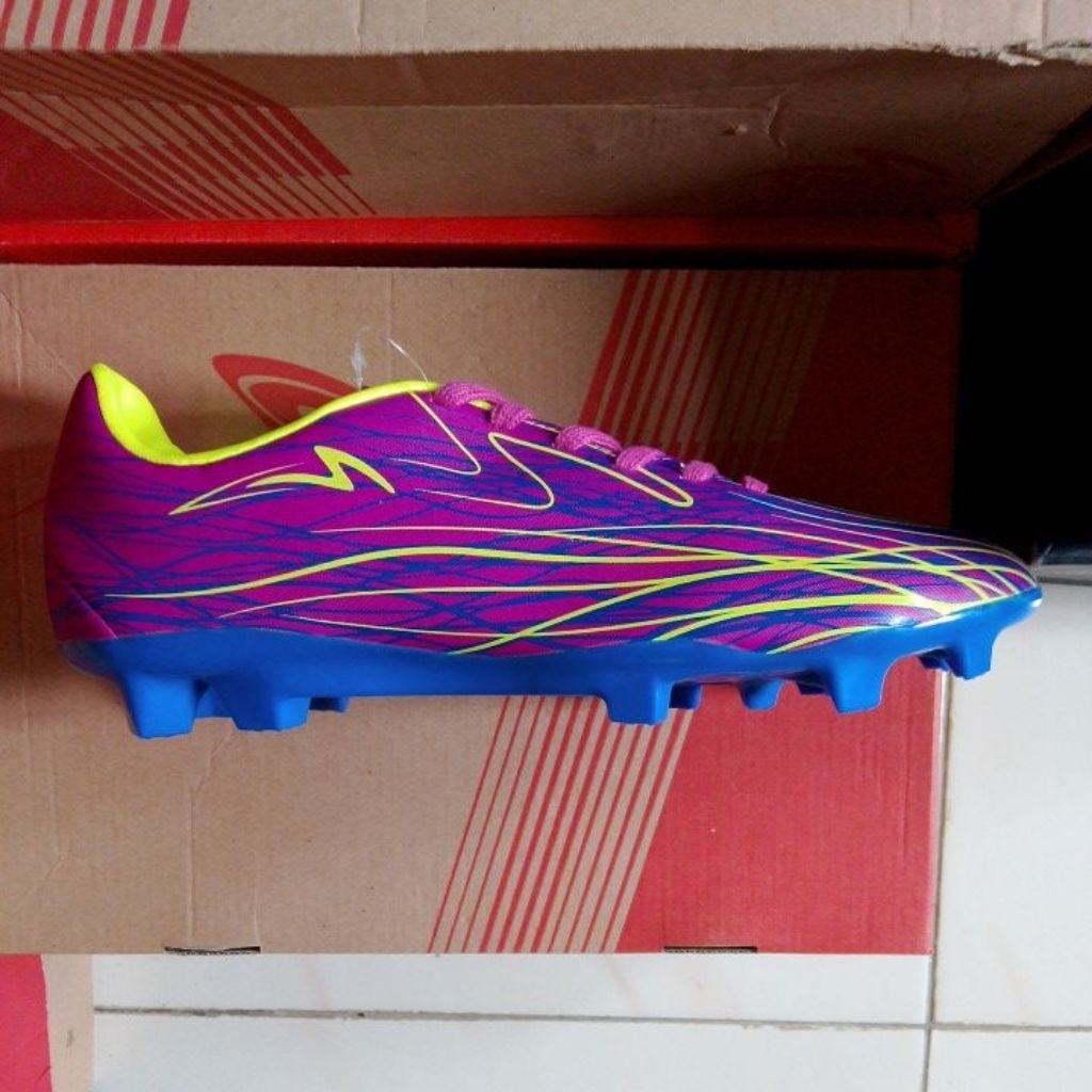 sepatu bola specs alpha nerve 41