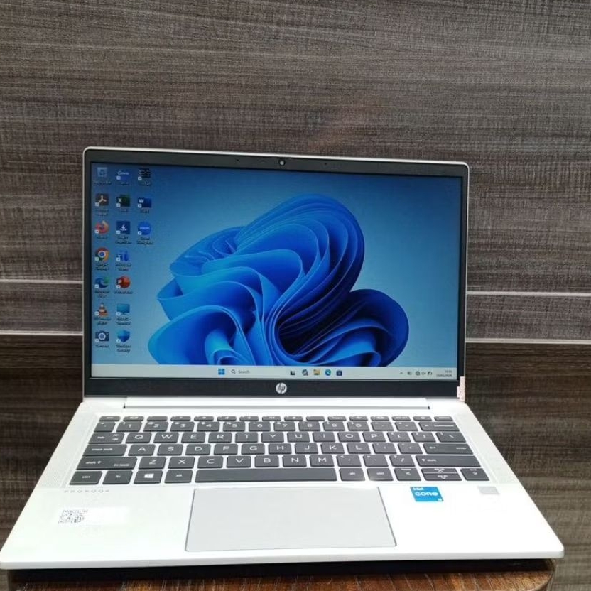 laptop second like new hp probook Intel core i5-1135G7 ram 8 GB SSD 256 GB lengkap box