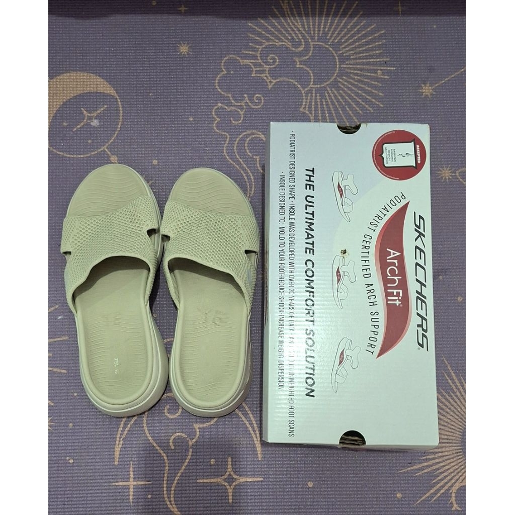 Sandal Skechers Preloved