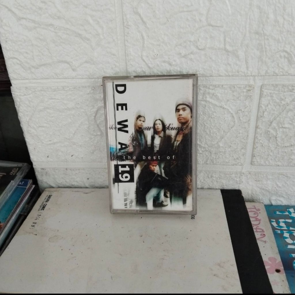 Kaset Pita Dewa 19 The Best Of