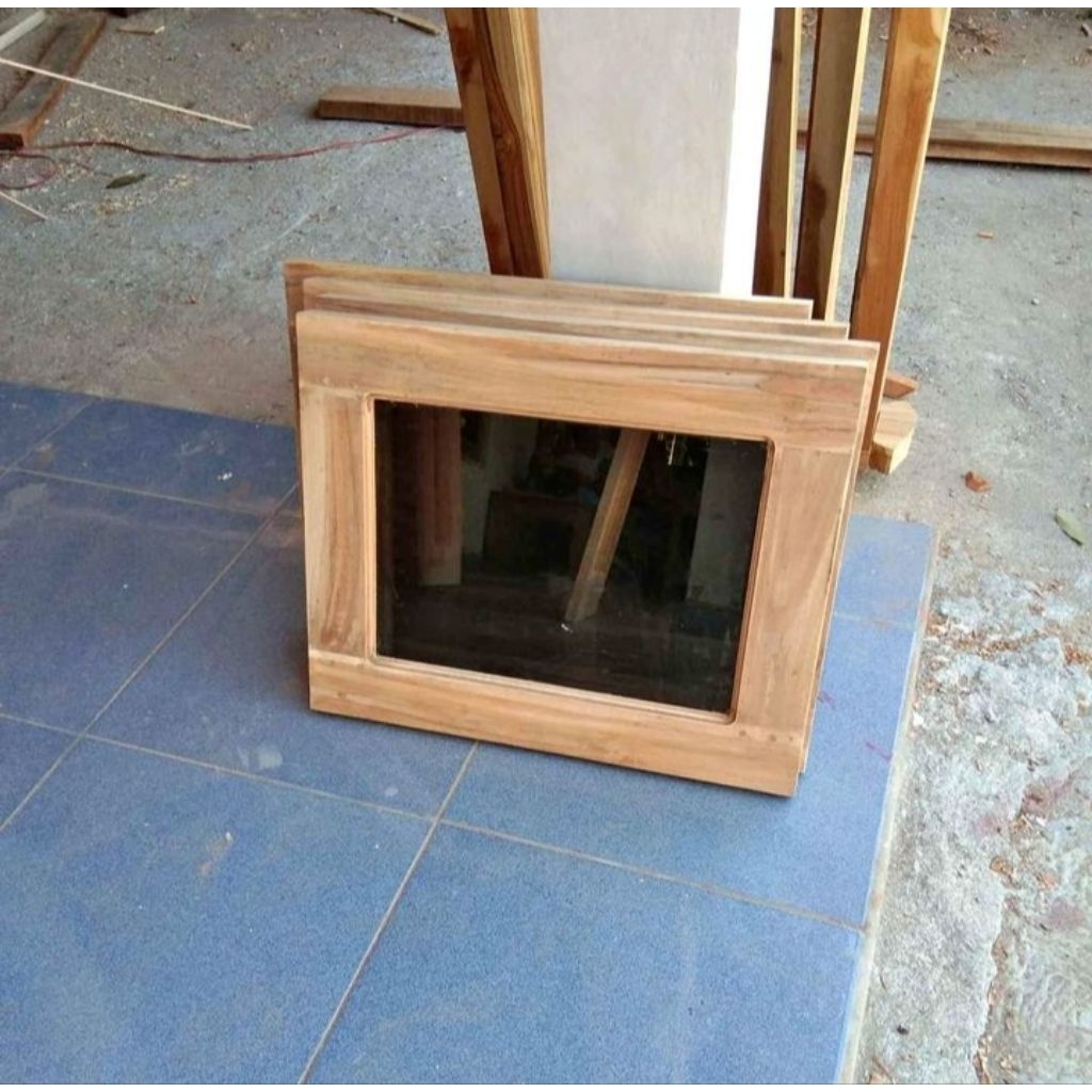 Custom daun jendela kaca kayu jati