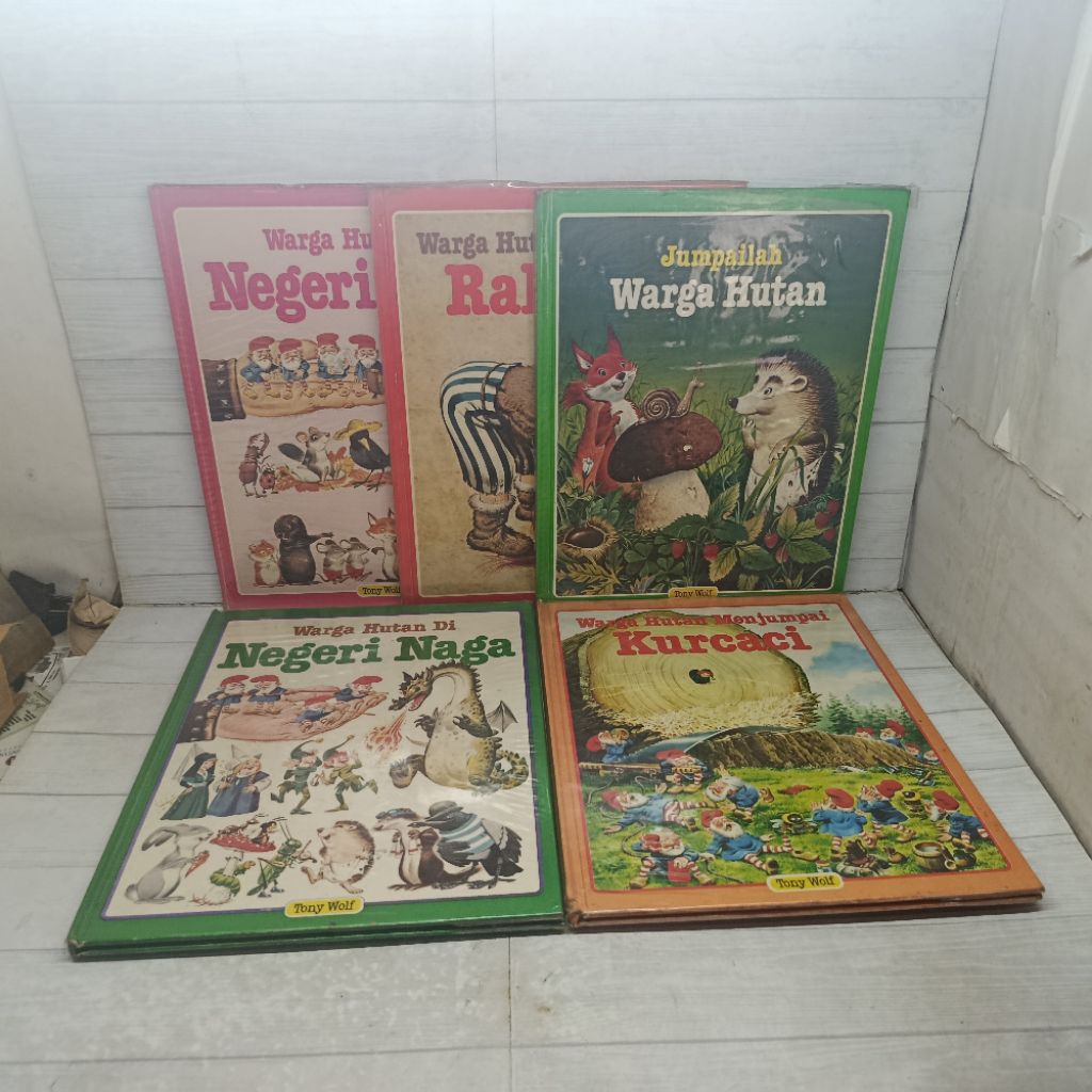 Paket 5 Buku Warga Hutan Tony Wolf Khazanah Cerita Sejagat Tira Pustaka hardcoverWarga Hutan di Nege