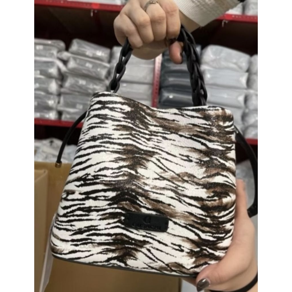 Tas Gusachi Bucket Serut Leopard New