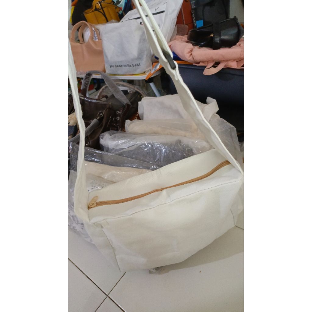 Tas selempang wanita Kanvas putih Premium