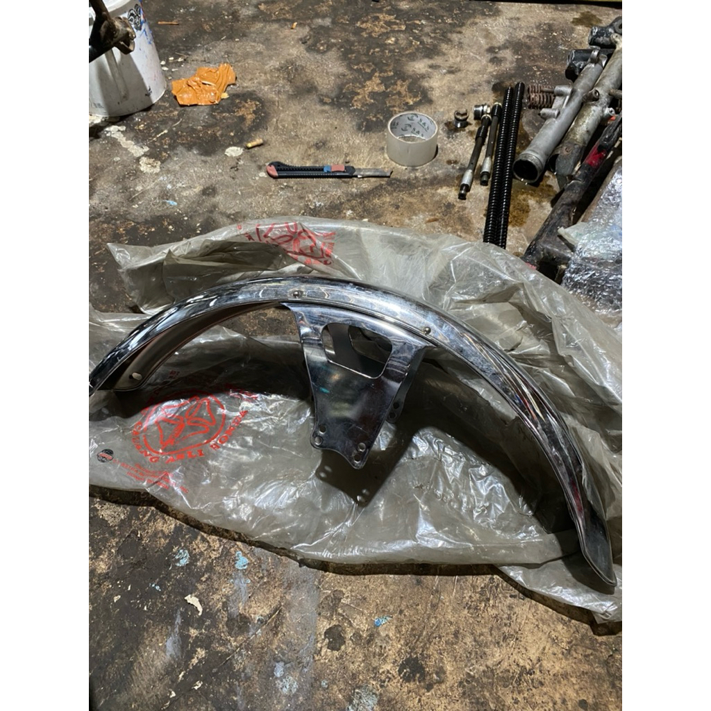 SPAKBOR DEPAN SLEBOR DEPAN GL100 Original NOS